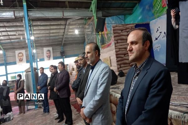 جشنواره (مدرسه ای یازده کلاس یازده سرود) در مدرسه ندای اسلام در استان اصفهان