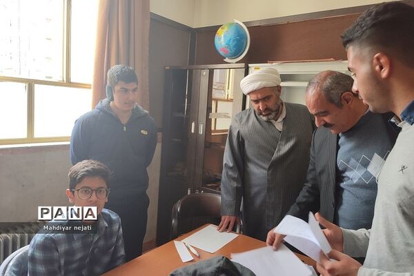 بازدید رئیس امور مدارس سمپاد کشور از مدرسه استعدادهای درخشان شهید بهشتی رودهن