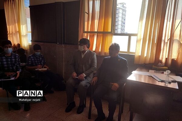 بازدید رئیس امور مدارس سمپاد کشور از مدرسه استعدادهای درخشان شهید بهشتی رودهن