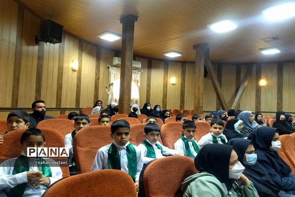 تجلیل از برگزیدگان مسابقات قرآنی ناحیه3 شیراز