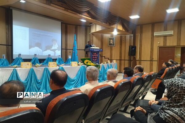 تجلیل از برگزیدگان مسابقات قرآنی ناحیه3 شیراز