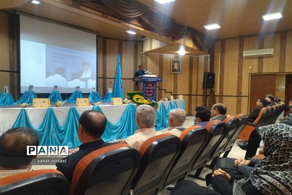 تجلیل از برگزیدگان مسابقات قرآنی ناحیه3 شیراز