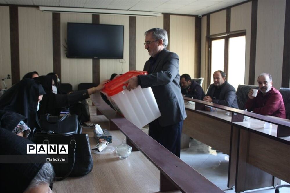 جلسه انتخابات انجمن اولیا در آموزش و پرورش بخش جوادآباد