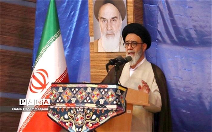 جامعه برای ماندگاری، نیاز به انتشار اندیشه و تفکر دارد