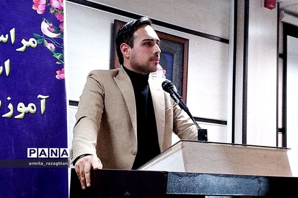 افتتاحیه استارتاپ آموزشی و پژوهشی