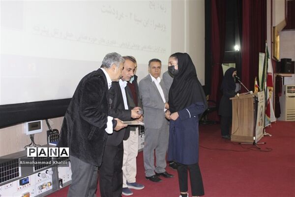 آئین تجلیل از دانش‌آموزان پژوهشگر در استان فارس