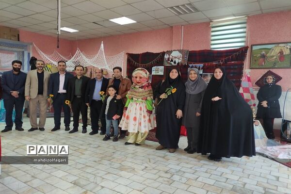 جشنواره ایران شناسی آموزشگاه ابتدایی هیئت امنایی شهید مقدم ناحیه دو شهرری