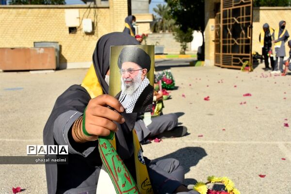 مراسم تشییع شهید گمنام در دبیرستان قاضی گله دار استان فارس