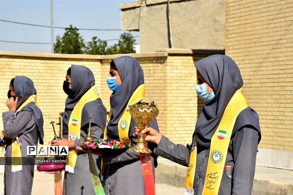 مراسم تشییع شهید گمنام در دبیرستان قاضی گله دار استان فارس