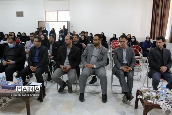 افتتاح اولین مدرسه متاورس استان و تجلیل از برگزیدگان پژوهشی شهرستان سمنان