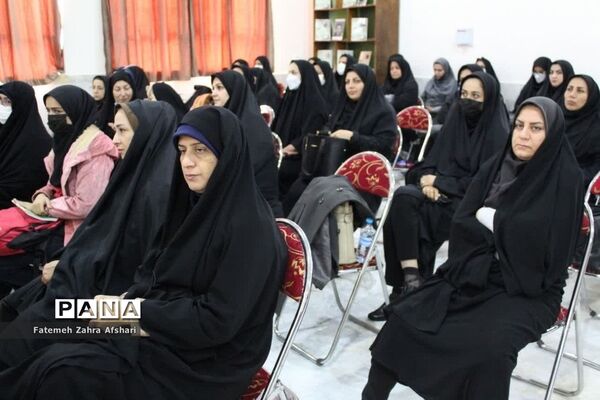 افتتاح اولین مدرسه متاورس استان و تجلیل از برگزیدگان پژوهشی شهرستان سمنان