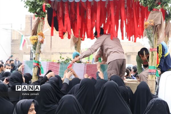 مراسم وداع با  شهید گمنام هشت سال دفاع‌مقدس در شهرستان اقلید