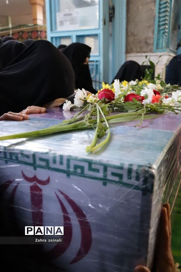مراسم وداع با  شهید گمنام هشت سال دفاع‌مقدس در شهرستان اقلید
