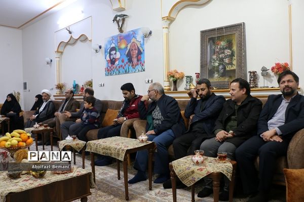 دیدار رئیس سازمان نهضت سواد‌آموزی با خانواده های شهدا در قم