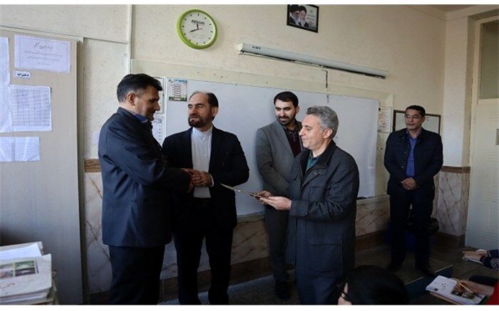 تقدیر مدیرکل آموزش و پرورش اردبیل از معلم فداکار