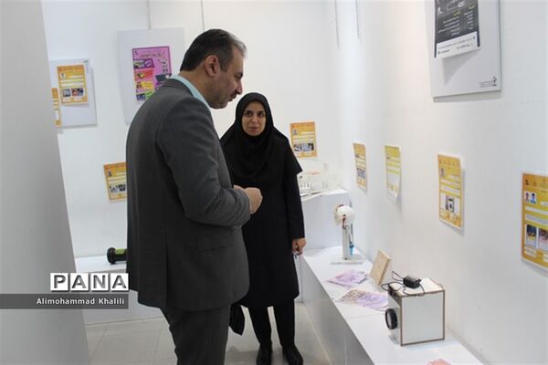 برپایی نمایشگاه دستاوردهای استانی فعالان و برگزیدگان عرصه پژوهش و فناوری در اداره کل آموزش و پرورش فارس