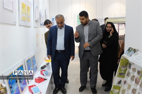 برپایی نمایشگاه دستاوردهای استانی فعالان و برگزیدگان عرصه پژوهش و فناوری در اداره کل آموزش و پرورش فارس