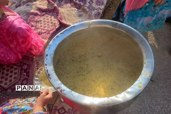 جشنواره غذای سنتی چهارمحال وبختیاری و شب یلدا در دبیرستان مرضیه