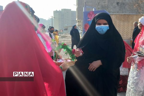 جشنواره غذای سنتی چهارمحال وبختیاری و شب یلدا در دبیرستان مرضیه