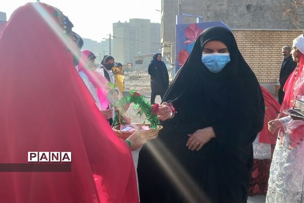 جشنواره غذای سنتی چهارمحال وبختیاری و شب یلدا در دبیرستان مرضیه