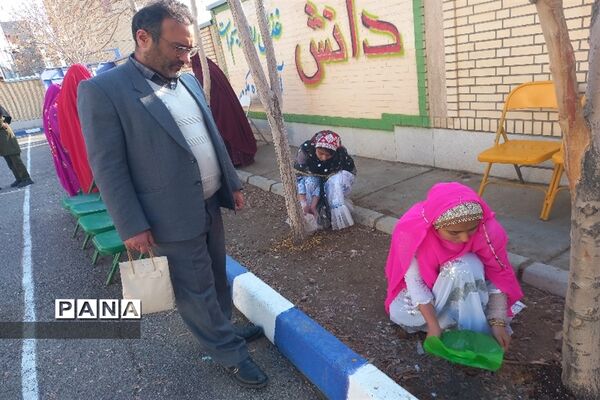جشنواره غذای سنتی چهارمحال وبختیاری و شب یلدا در دبیرستان مرضیه
