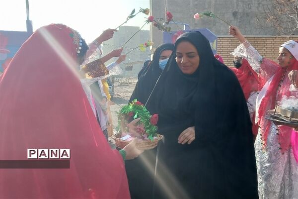 جشنواره غذای سنتی چهارمحال وبختیاری و شب یلدا در دبیرستان مرضیه