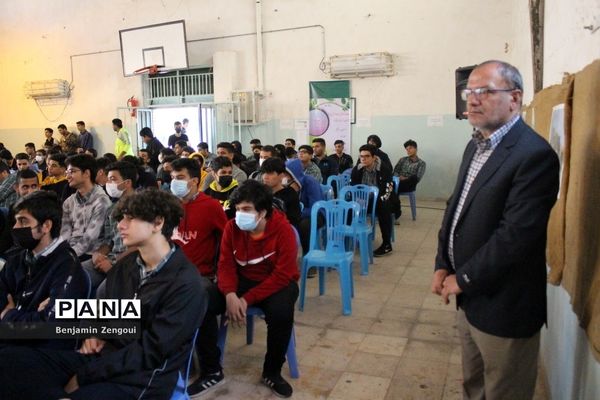 تشییع شهید گمنام در دبیرستان شریعتی بوشهر