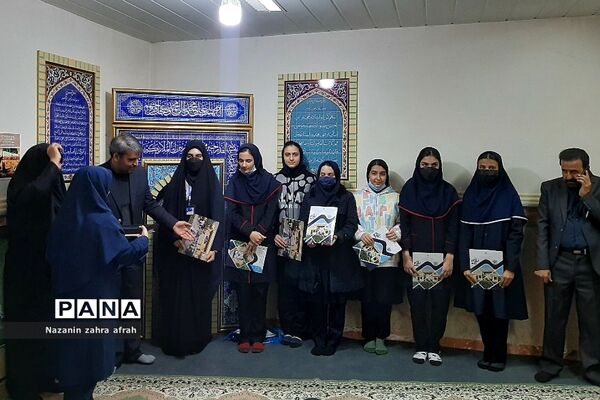 حضور صمیمی مدیرکل آموزش و پرورش شهرستان‌های استان تهران در مدرسه فرزانگان و  اندیشه رودهن