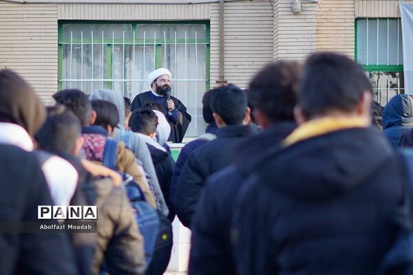 دیدار نماینده ترشیز با دانش‌آموزان مدارس کاشمر