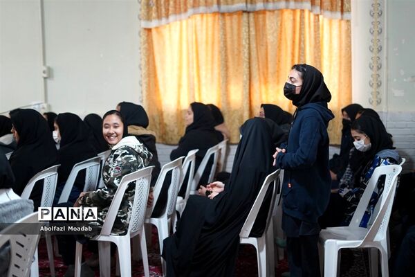 دیدار نماینده ترشیز با دانش‌آموزان مدارس کاشمر