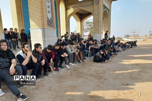 حضور دانش‌آموزان نواحی یک و چهار قم در اردوی راهیان نور