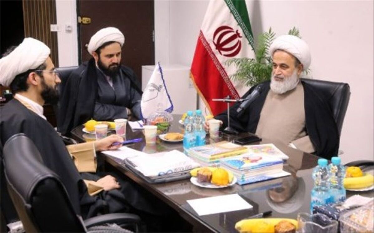 برگزاری نشست بازنگری محتوای کتاب درسی با حضور حجت الاسلام والمسلمین پناهیان