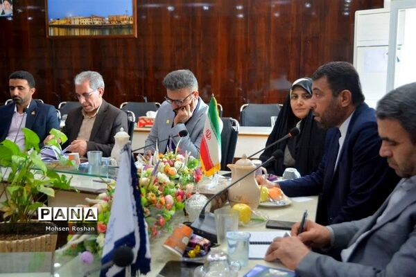 نشست شورای معاونان آموزش و پرورش استان بوشهر با حضور معاون وزیر