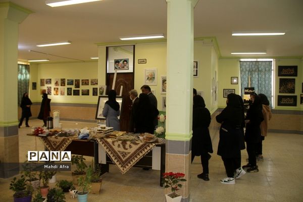 افتتاح نمایشگاه دست سازه های دانش‌آموزان هنرستان فرزانگان شهرستان بهبهان