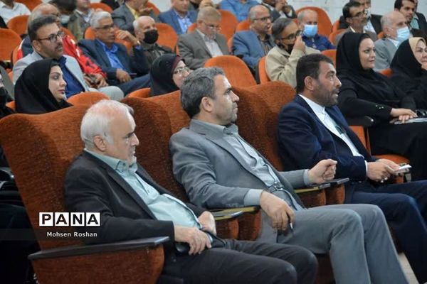نشست شورای هماهنگی مدارس و مراکز غیر‌دولتی استان بوشهر با حضور معاون وزیر