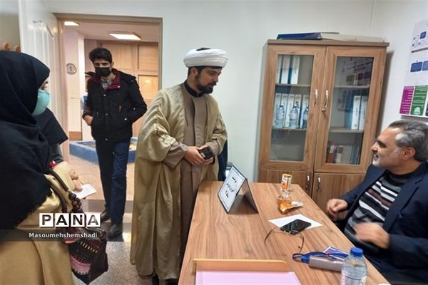 میز خدمت در محله هرندی منطقه12