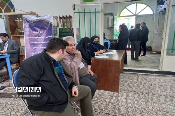 میز خدمت در محله هرندی منطقه12