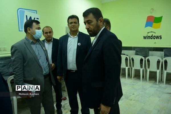 بازدید روسای ادارات مدارس غیر دولتی قطب 6 کشور از دبستان هیات امنایی باهنر بوشهر