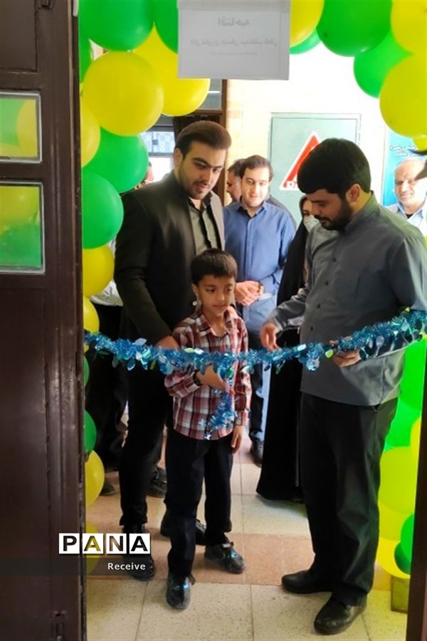 دیدار رئیس سازمان دانش‌آموزی استان فارس با دانش‌آموزان اهل  سنت روستای بلغان در جویم