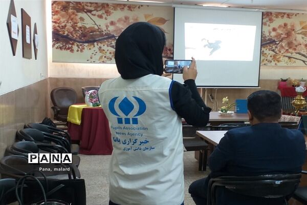 جلسه  قطبی متمرکز استانی تفکر و سبک زندگی در ملارد