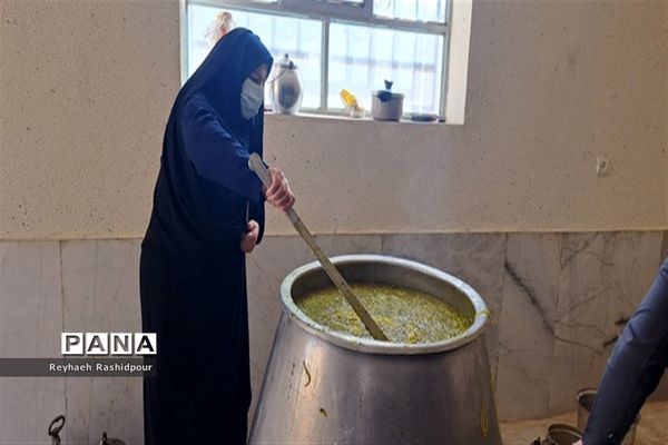 برگزاری همایش دختران زهرایی در نی‌ریز