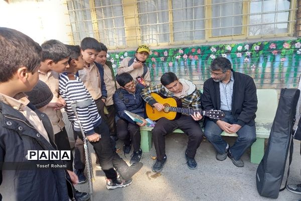 اجرای مراسم شب یلدا دبیرستان فرهنگ، کاشمر