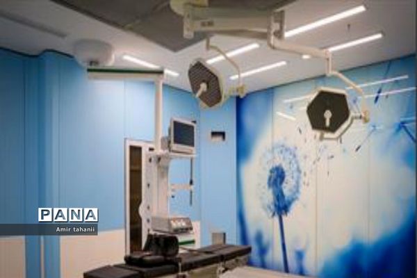 بازدید مدیرآموزش و پرورش منطقه ۱۸ از بیمارستان کودکان حکیم