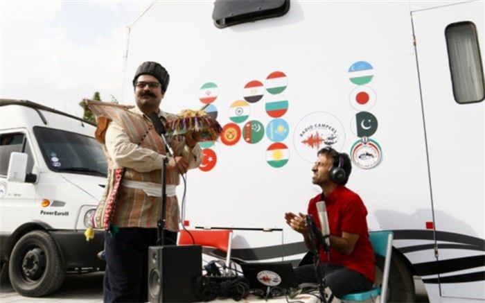 رادیو کمپر چگونه راه‌اندازی شد؟