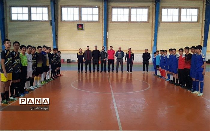 برگزاری مسابقات فوتسال پسران در شهرستان بن