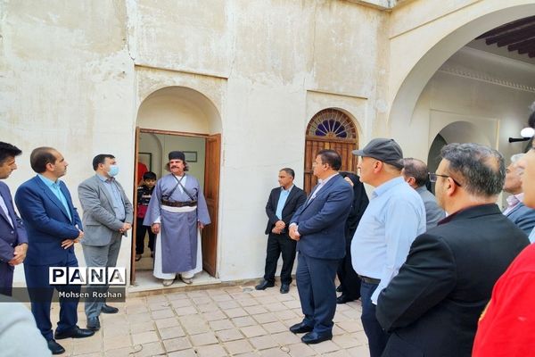 بازدید روسای ادارات مدارس غیر‌دولتی قطب 6 کشور از موزه شهید رئیسعلی دلواری