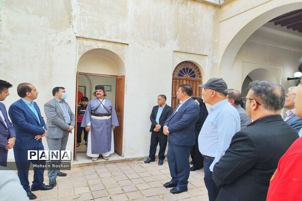بازدید روسای ادارات مدارس غیر‌دولتی قطب 6 کشور از موزه شهید رئیسعلی دلواری
