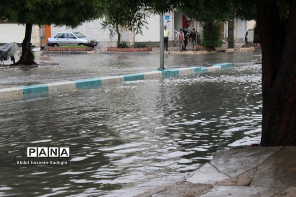 بارش باران و آبگرفتگی معابر در بوشهر