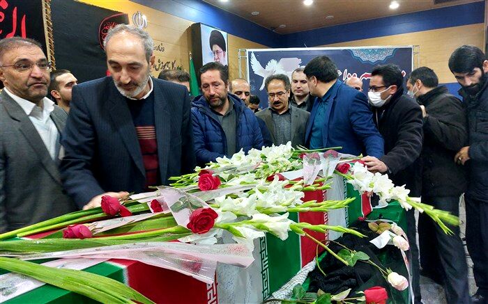 مراسم وداع فرهنگیان استان آذربایجان شرقی با شهدای گمنام برگزار شد