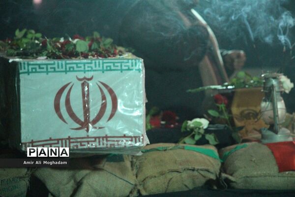 مراسم تشییع شهید گمنام در مدرسه امام رضا (ع) مشهد